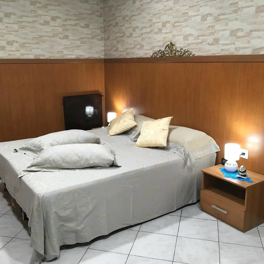 Bed and Breakfast Al cervo tra i laghi Tavernerio Italia