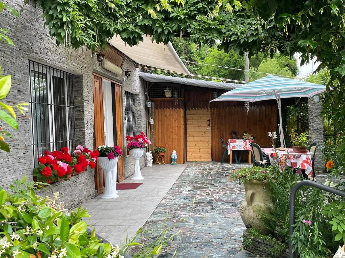 Al Cervo Tra I Laghi Bed and Breakfast Tavernerio