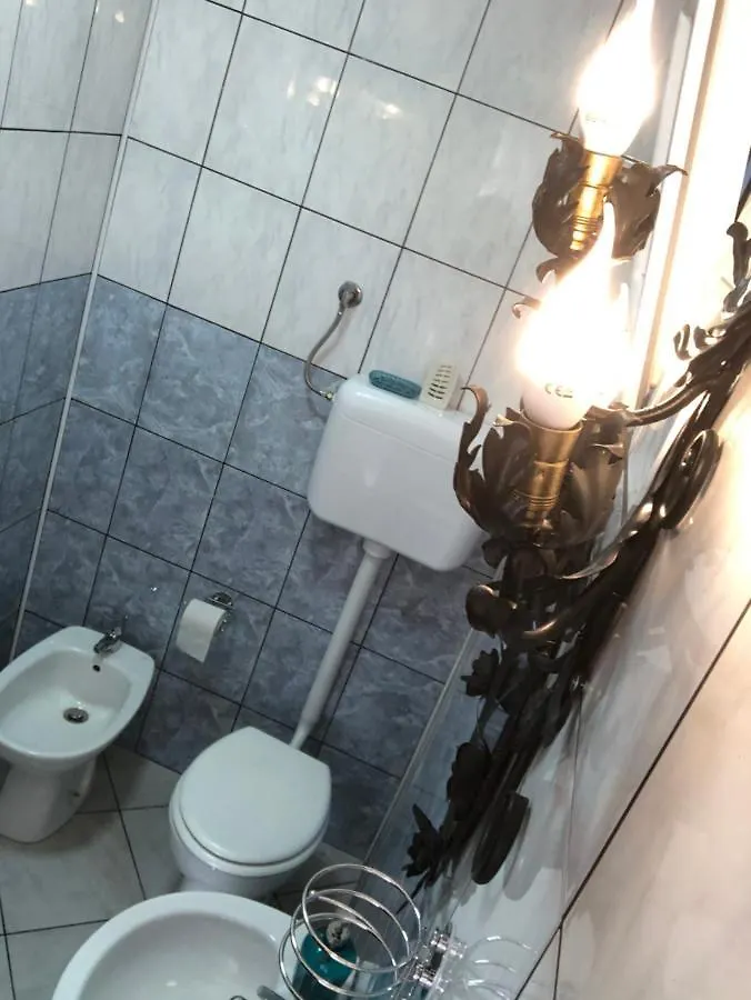 Al Cervo Tra I Laghi Bed and Breakfast Tavernerio Bed & Breakfast